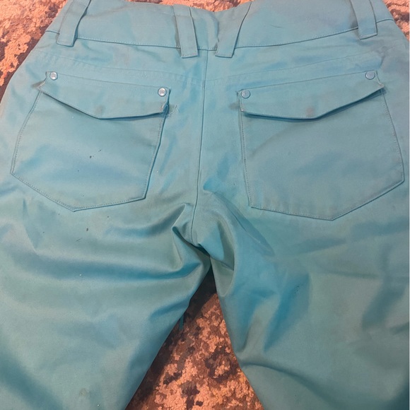 Under Armour Snowpants — Womans Medium - Picture 7 of 10